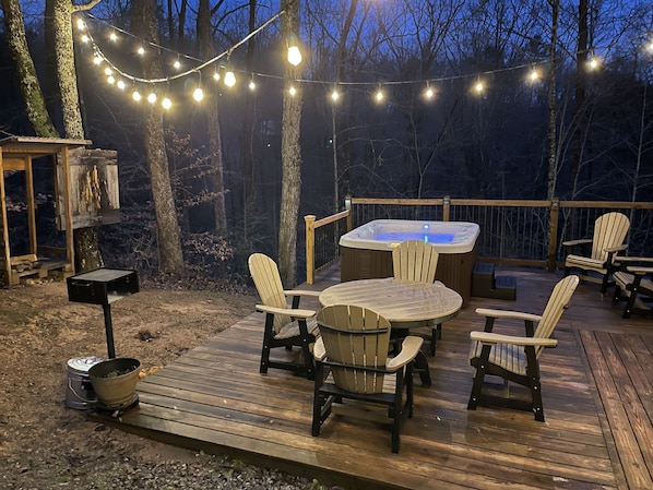 Romantic and private atmosphere greets you as you arrive.