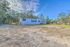 Parking | Sand Driveway (3 Vehicles) | Boat & RV/Trailer Parking