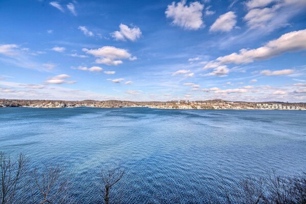 Lake Ozark Condo | 2BR | 2BA | 1,060 Sq Ft | Stairs Required to Access