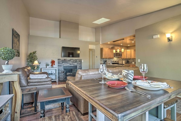 Prescott Vacation Rental | 2BR | 2BA | 4 Entry Steps | 980 Sq Ft
