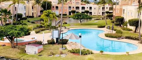 Oasis with a swimming pool in our complex. Enjoy the sun, water and relaxation