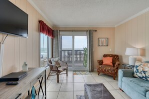 Sea Oaks 107