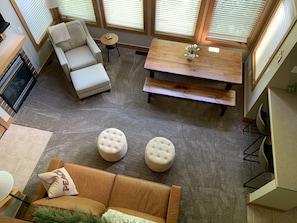 Fully remodeled condo including new carpeting throughout - A very well appointed and large condo sleeping 17