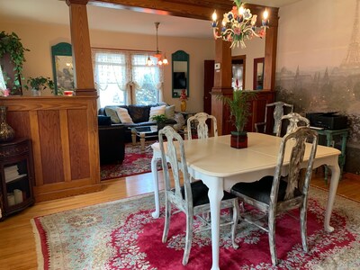 Up to 3 more leaves can be added to table the to accommodate 8 people or more.