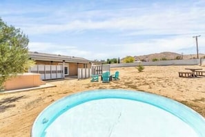 Cowboy pool with filtration system