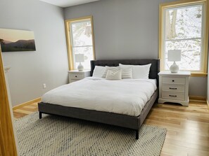 1st floor Master Bedroom - King sz bed