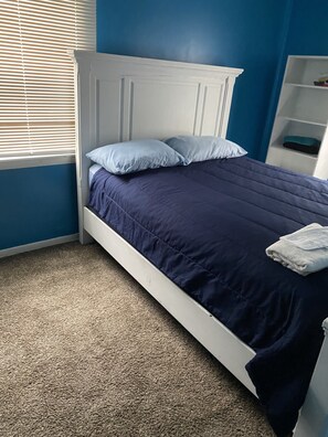 Queen Size Bed (1)