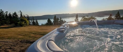 7 person salt water hot tub