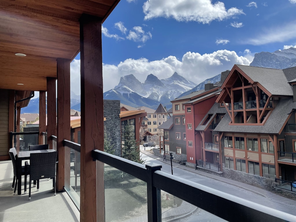 Solara Resort & Spa, Canmore Vacation Rentals condo and apartment