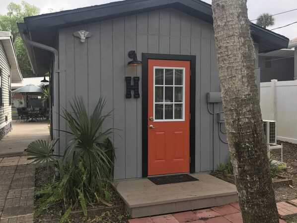 Welcome to the Harley Hideaway!