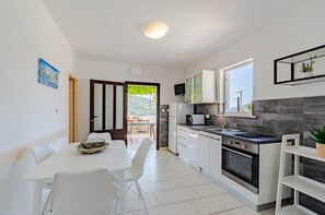 Dining room 1