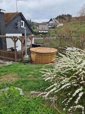 Bain à remous extérieur