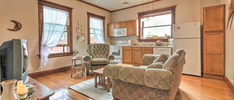 Shaman Suite living room and kitchen!  Relax and enjoy the view out the windows.