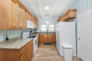 Bikini Top Kitchen (Open to dining area)