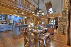 Large, open concept floor plan.
