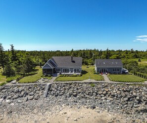 Both SeaDuck Cottages
Main house (left) 3/2 - Guest House 2/2 (right)