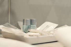 Bathroom amenities