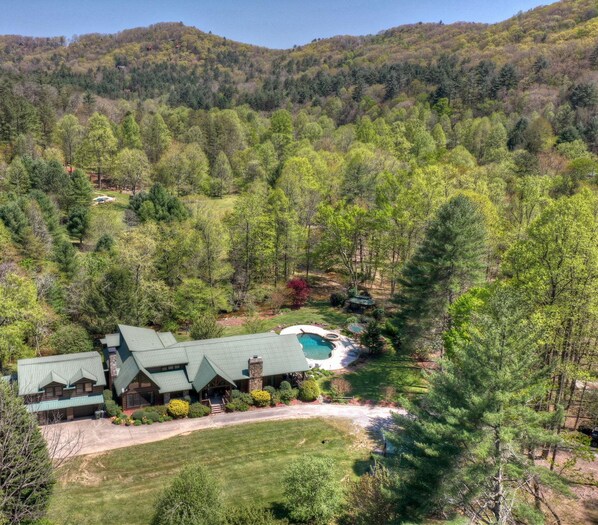 Stanley Creek Lodge - Aerial View of Lodge