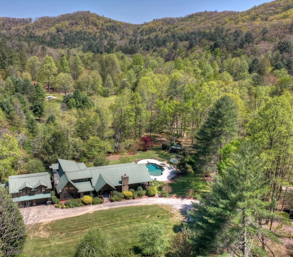 Stanley Creek Lodge - Aerial View of Lodge