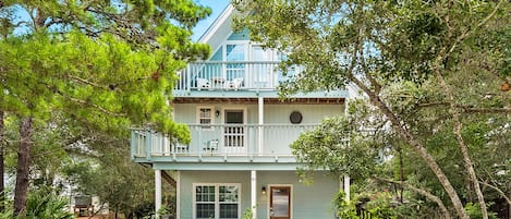 30A Blue Lake Cottage - Front of Home