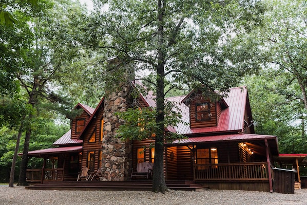 Broken Bow Vacation Rental | 4BR | 4BA | 3,048 Sq Ft | Access Only By Stairs