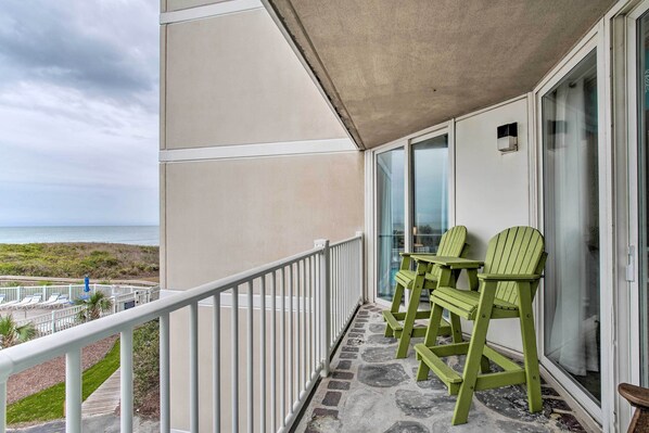 North Topsail Beach Vacation Rental | 2BR | 2BA | Step-Free Access | 1,010 Sq Ft