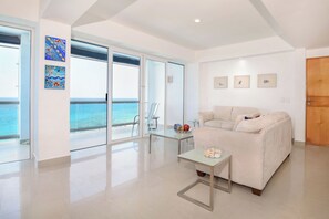 Bright, airy, and fresh - Our living space offers the perfect trifecta for your Cozumel vacation!