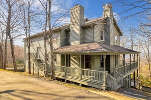 Beautiful Home located in Boone!