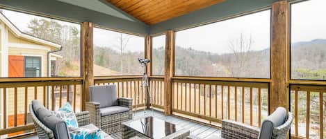 Cullowhee Vacation Rental | 3BR | 3BA | 3 Steps Required | 2,200 Sq Ft