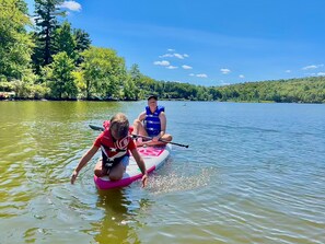 We have a canoe, two stand-up paddle boards, as well as inner tubes for use by our guests. Our guide provides information on our favorite spots.