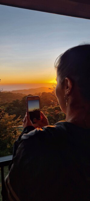 The most amazing sunset views! Just for you 