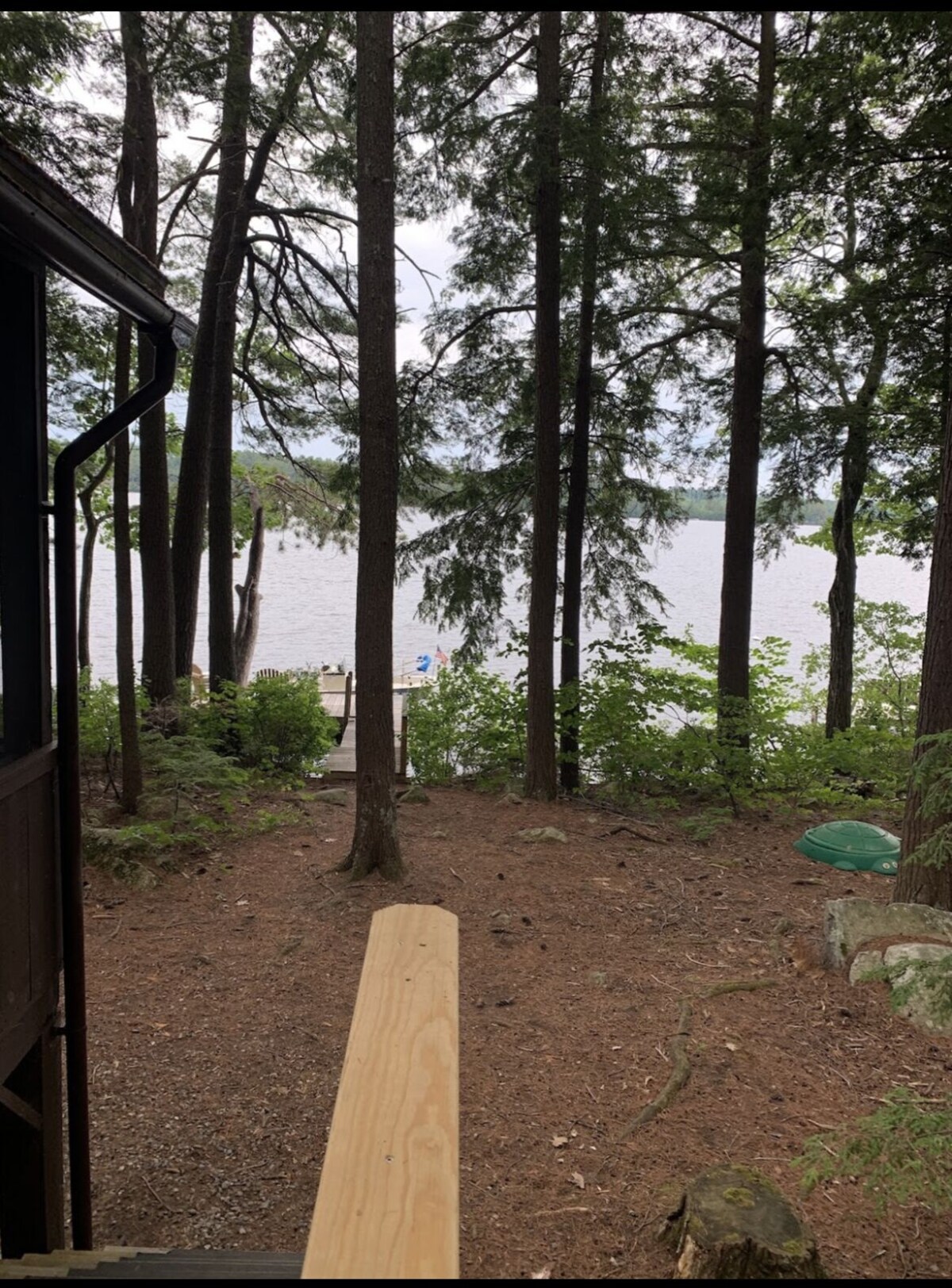 The perfect 3 bedroom lakeside camp on Great Pond!