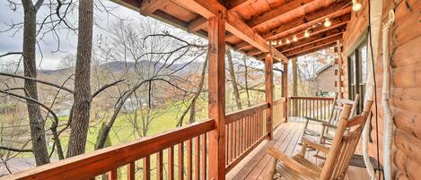 Waynesville Vacation Rental | 3BR | 2BA | 1,182 Sq Ft | Stairs Required