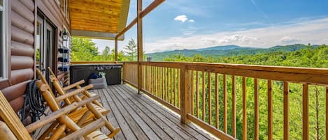 Spacious deck with panoramic views overlooking the Great Smoky Mountains