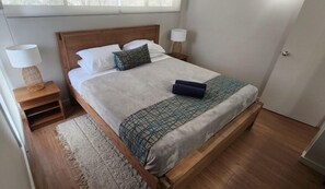 King size bed