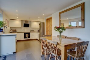 Kitchen/dining area