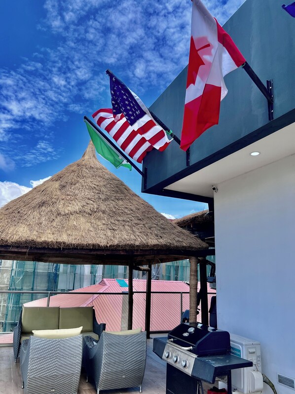 ROOFTOP GAZEBO