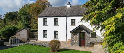 High Brow Edge Farm House, near Backbarrow, Lake District