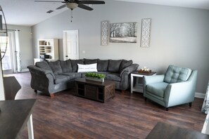 Living Room, viewing from front door 