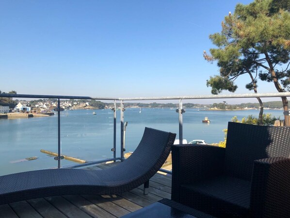 TERRASSE VUE MER - SALON DE JARDIN