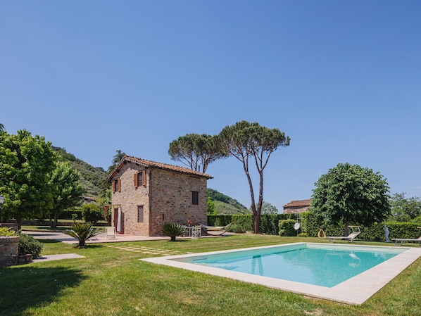 L'Eau, Ciel, Plante, Bâtiment, Bleu Azur, Paysage Naturel, Arbre, Plan D'Eau, Plage, Terrain