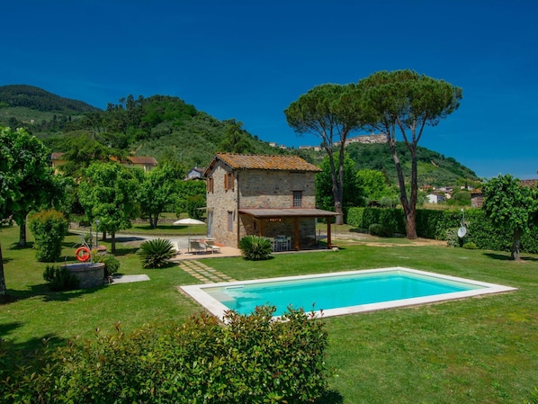 Maison, Piscine, Colline, Domicile, Ferme, Jardin, Chalet, Biens, Pelouse