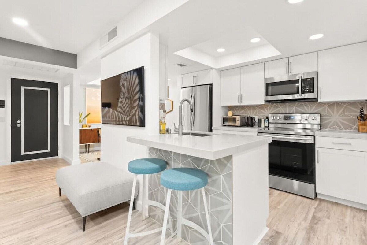 Newly renovated, vibrant and chic Biltmore condo