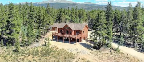 Tranquil Cabin Retreat - Discover serenity at this secluded cabin, nestled in the lower elevations of the Colorado Rockies, offering a peaceful escape into nature.