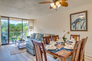 Window AC and ceiling fans to stay cool