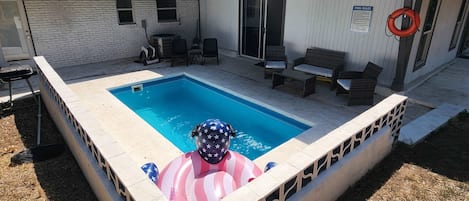 プール