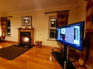 Smart TV and IPTV which includes 1000s of channels to choose from 