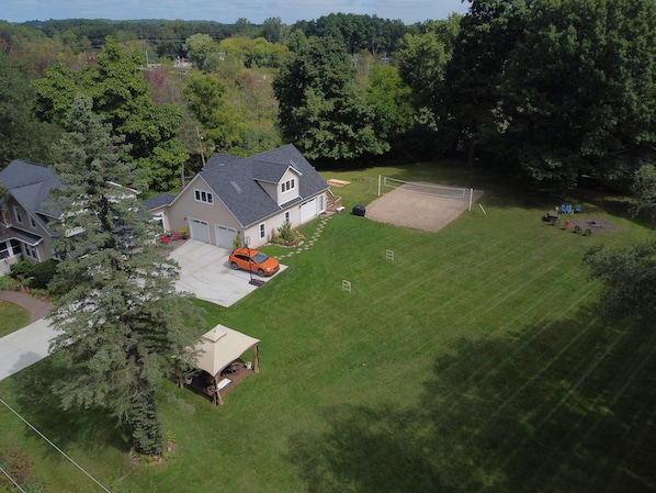 drone pic of the yard/house