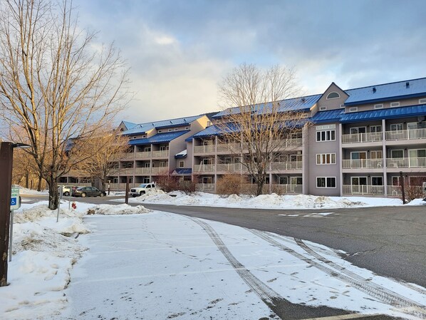 Lodge at Lincoln Station