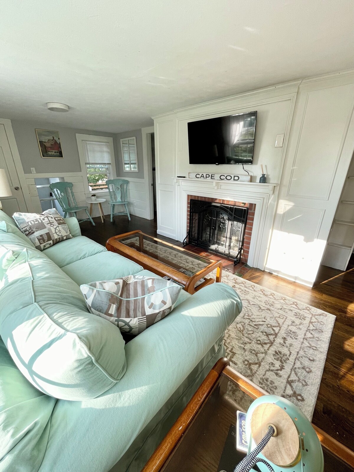 Minutes to beaches & canal Family friendly updated beach house